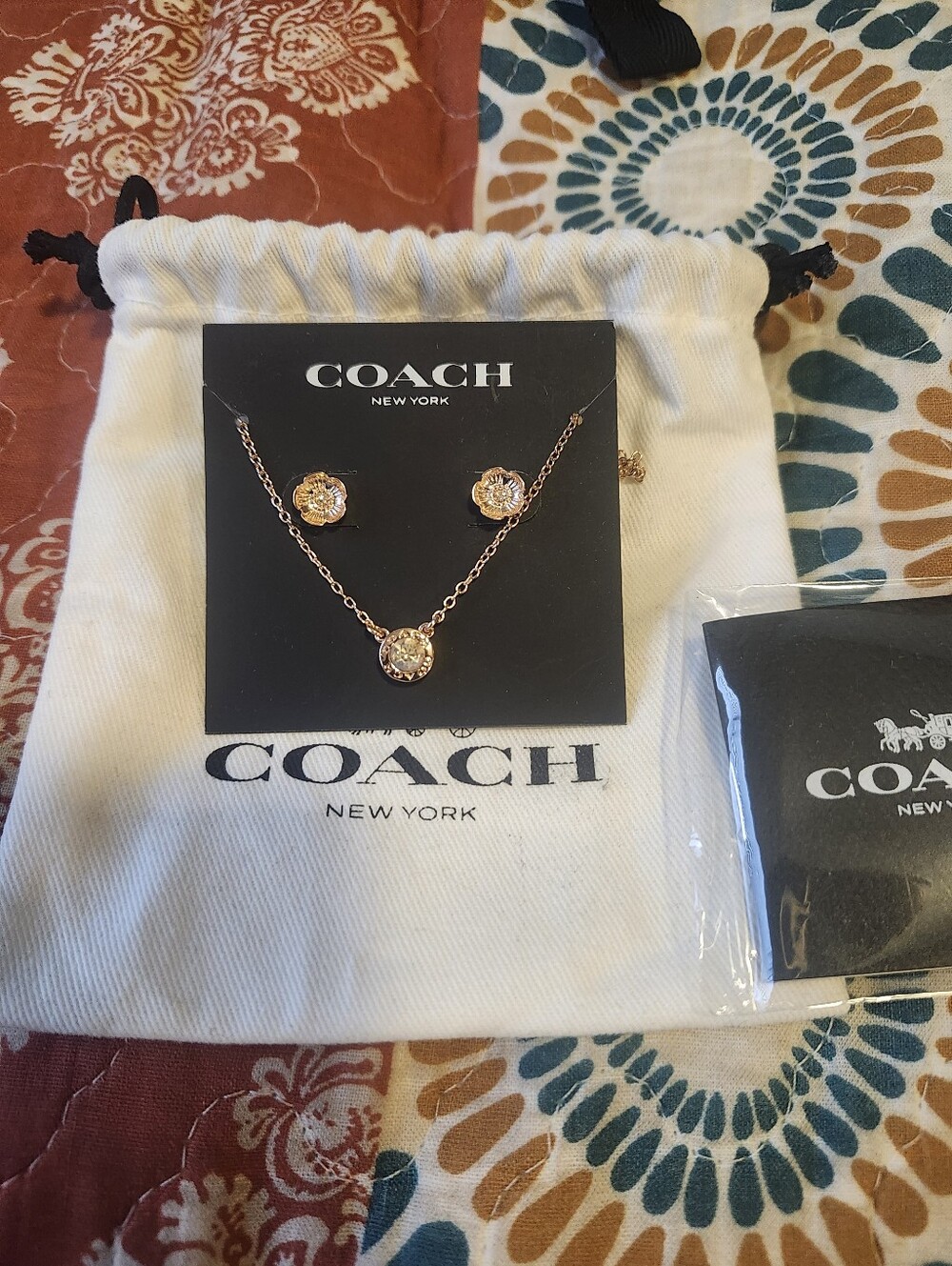 Coach Open Ciecle Necklace & Tea Rose Stud  Set